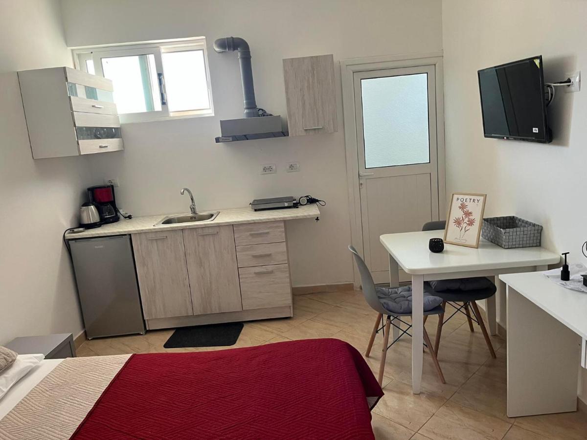 Mimoza Apartments Sarandë エクステリア 写真